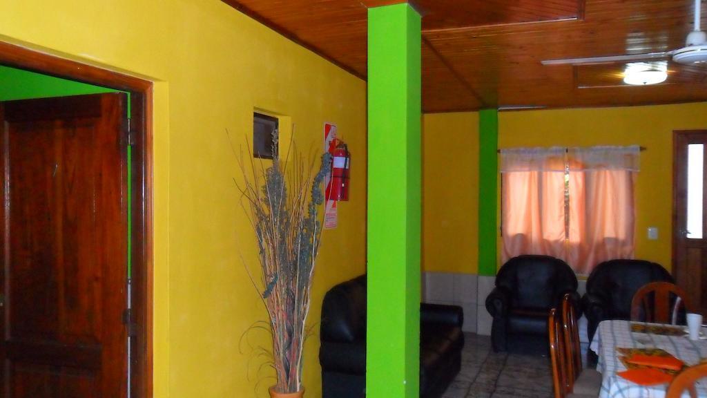 Residencial Arcoiris Hotel Puerto Iguazú Buitenkant foto